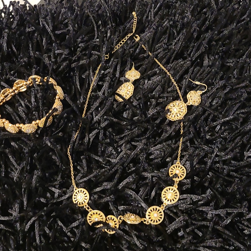 Gold Jewelry Set Gold Jewelry Set